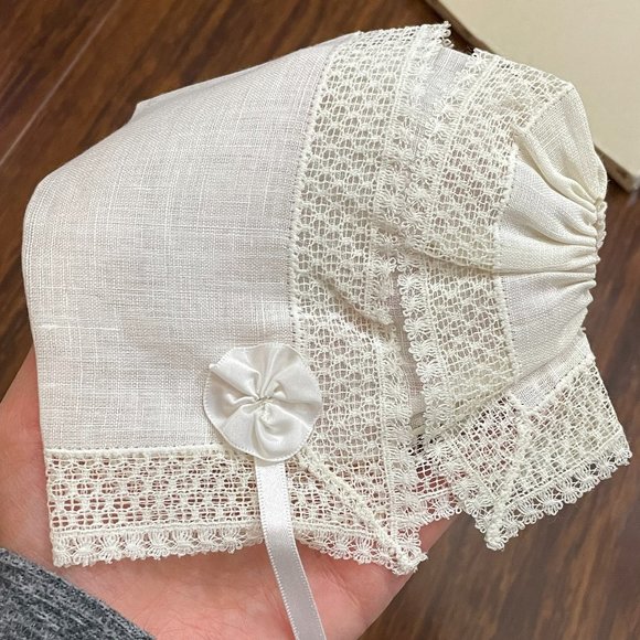 Vintage Bonnet with 'I'm just a little hankie' poem - Picture 4 of 8